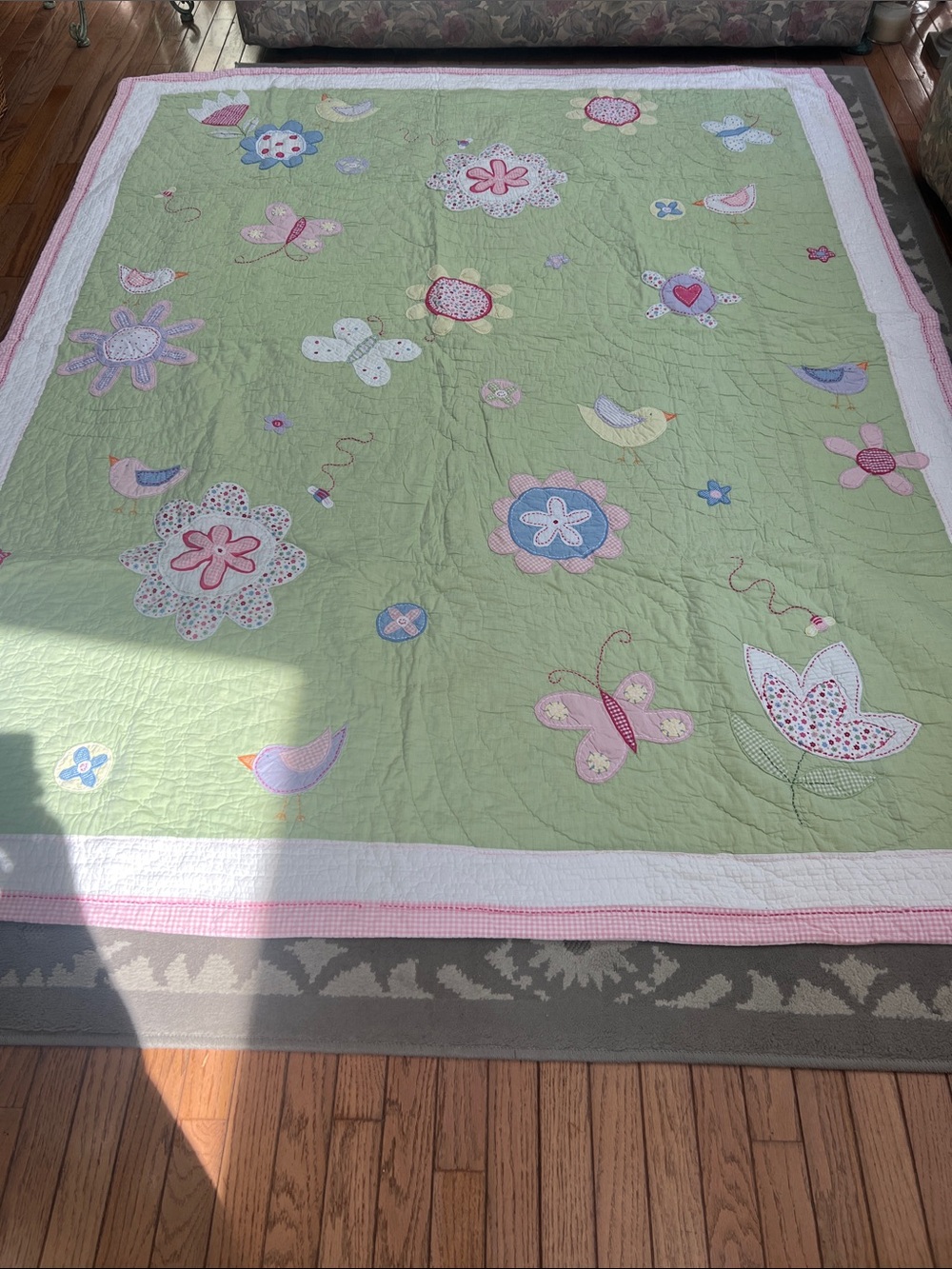 Pottery Barn Kids Daisy Garden Pastel Floral & Butterfly Appliqué Quilt & Sham - Picture 3 of 13